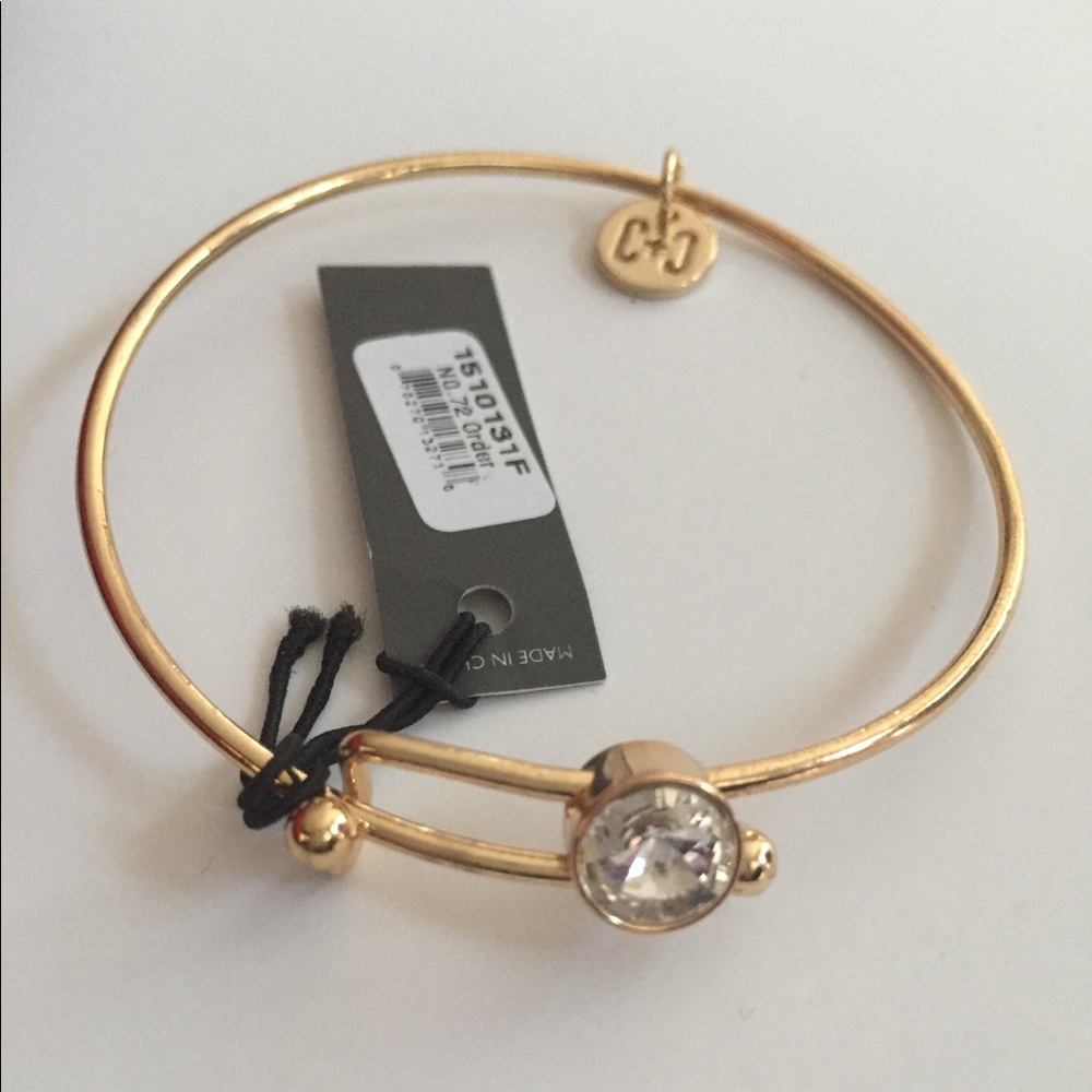 NWT Crystal Gold Bracelet Adjustable Size 2.5” -3”